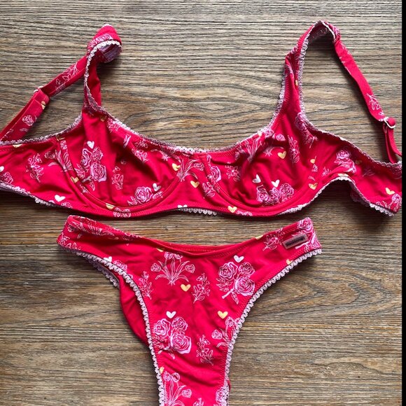 Blackbough Swim Red Bikini - Picture 1 of 3